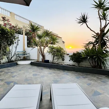 Enchanting House South Tenerife, Sea View 아데제