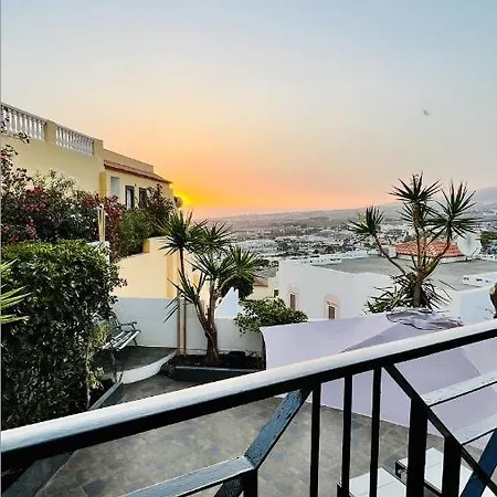 Апартаменты Enchanting House South Tenerife, Sea View