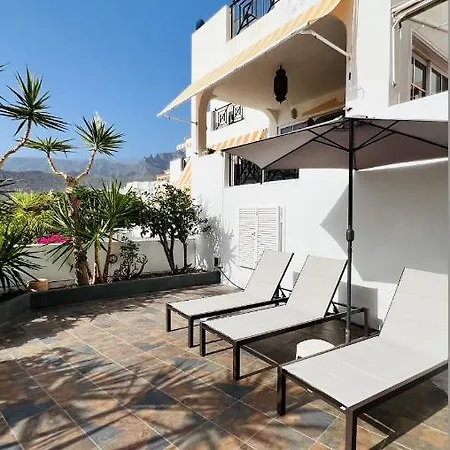 Апартаменты Enchanting House South Tenerife, Sea View
